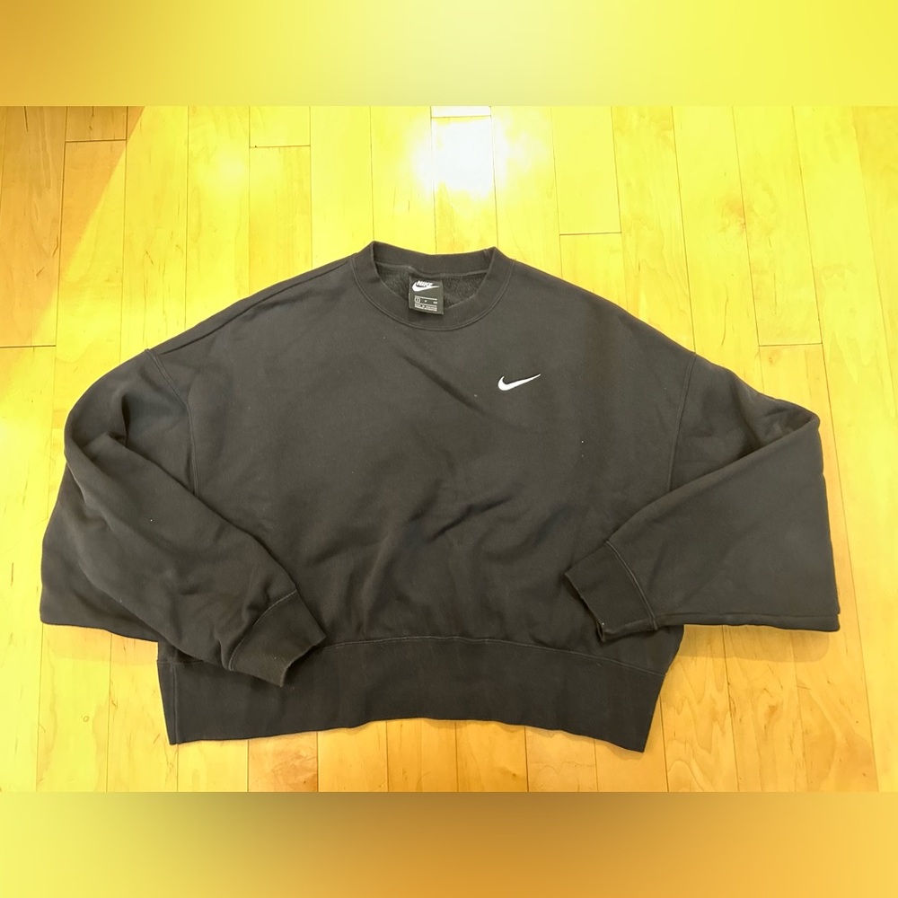 Nike Cropped Sweatshirt in Black, Size Small